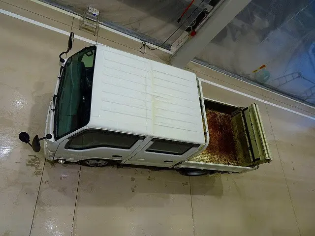 いすゞ エルフ TRG-NJS85A(4WD)の写真33