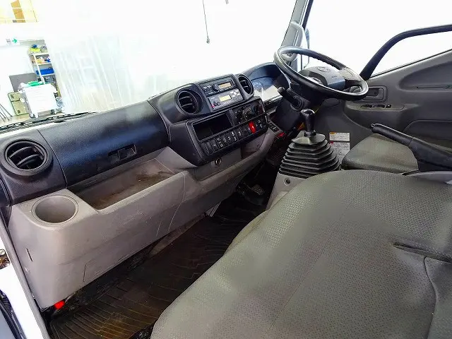 日野 デュトロ 2KG-XZU675M(4WD)の写真7