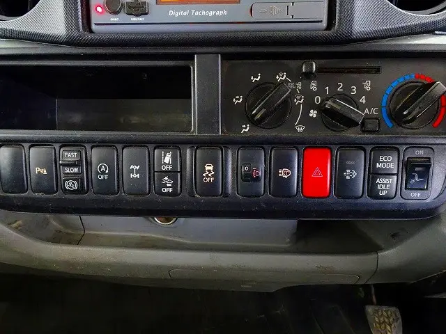 日野 デュトロ 2KG-XZU675M(4WD)の写真11