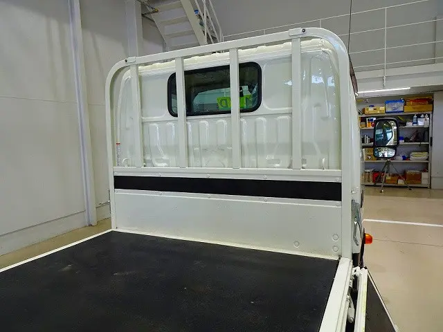 荷台内寸：307×161×38　三方開　左右セイコーラック　垂直パワーゲート　600kg　新明和/RE06-1133　長：87cm/有効長：74cm　幅：158cm　左右リア支柱PGスイッチ|日野 デュトロ 2KG-XZU675M(4WD)の写真24