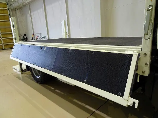 荷台内寸：307×161×38　三方開　左右セイコーラック　垂直パワーゲート　600kg　新明和/RE06-1133　長：87cm/有効長：74cm　幅：158cm　左右リア支柱PGスイッチ|日野 デュトロ 2KG-XZU675M(4WD)の写真26