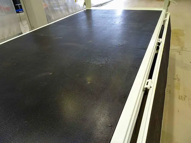 荷台内寸：307×161×38　三方開　左右セイコーラック　垂直パワーゲート　600kg　新明和/RE06-1133　長：87cm/有効長：74cm　幅：158cm　左右リア支柱PGスイッチ|日野 デュトロ 2KG-XZU675M(4WD)の写真29