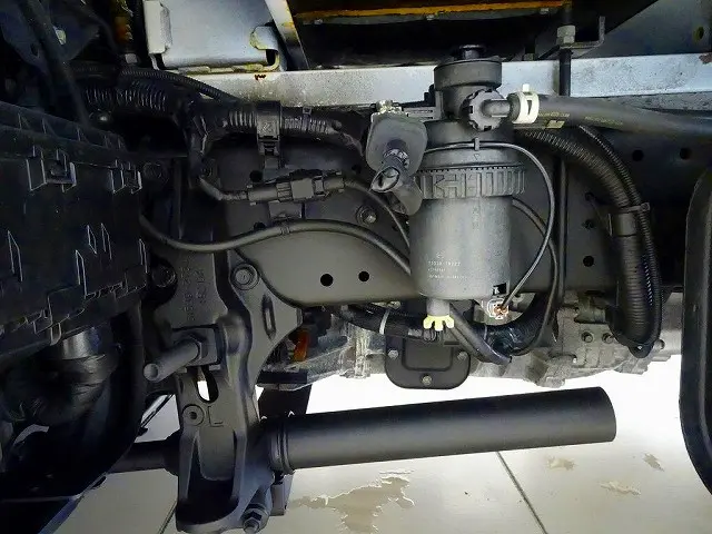 燃料タンク80L　※スペアタイヤ取付部無し　シャーシは 錆止め/マフラー塗装 仕上げに力を入れています。|日野 デュトロ 2KG-XZU675M(4WD)の写真40