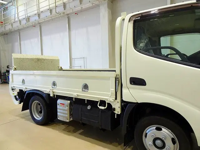 荷台内寸:302×161×38 三方開 左右セイコーラック ロープ穴3対 鳥居荷受けアルミ縞鋼板張り アーム式PG 600kg付|日野 デュトロ 2KG-XZU605Mの写真24