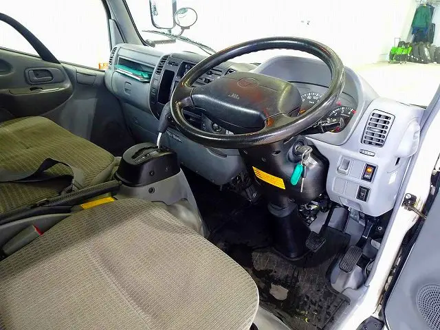 トヨタ ダイナ LDF-KDY231(2WD)の写真5