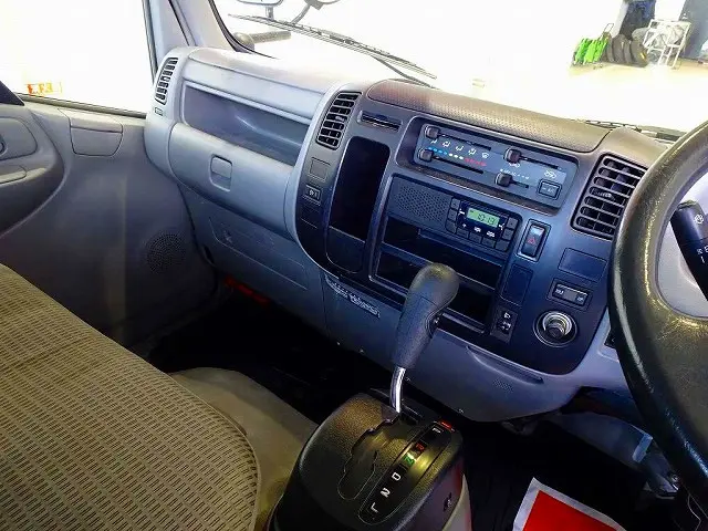 AC　PS　PW　SRS　集中ドアロック　左右電格ミラー/ヒーター/電動角度調整　AMラジオ　バックモニター　ドライブレコーダー　ターボ　フォグランプ|トヨタ ダイナ LDF-KDY231(2WD)の写真9