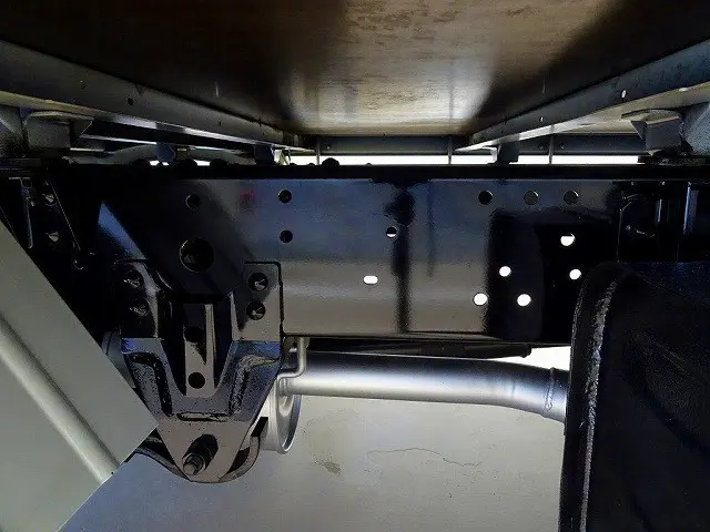 シャーシは 錆止め/マフラー塗装 仕上げに力を入れています。|トヨタ ダイナ LDF-KDY231(2WD)の写真42