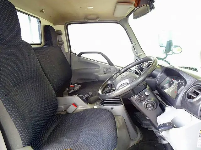 日野 デュトロ 2KG-XZU675M(4WD)の写真6