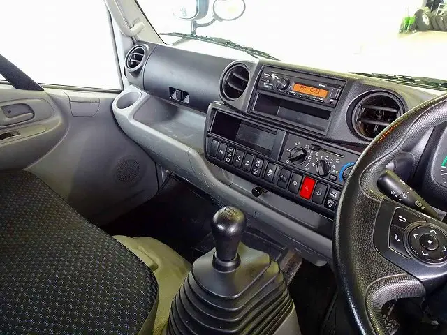 日野 デュトロ 2KG-XZU675M(4WD)の写真9