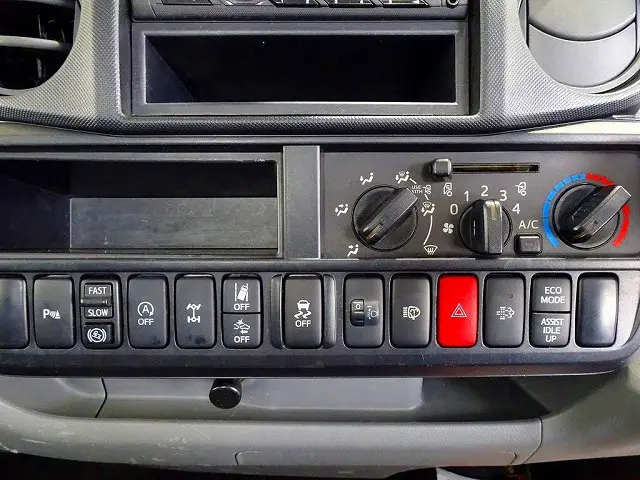 日野 デュトロ 2KG-XZU675M(4WD)の写真12