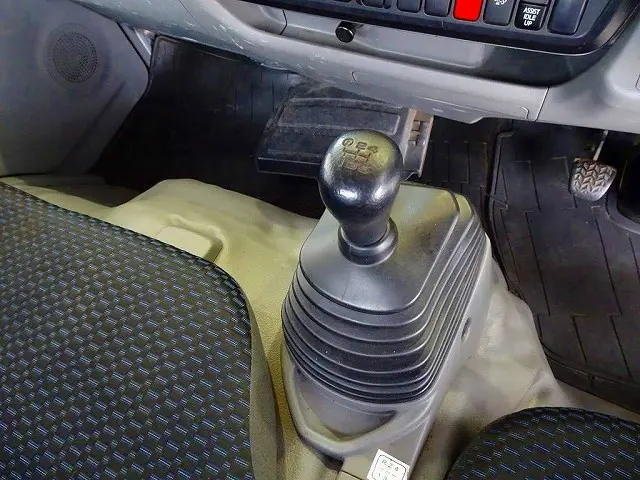 日野 デュトロ 2KG-XZU675M(4WD)の写真16