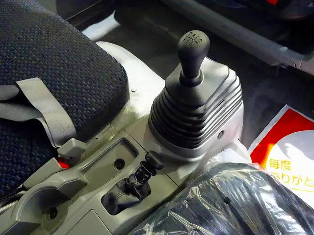 フロア6MT　電動パーキングブレーキ|日野 デュトロ 2PG-XZU720M(2WD)の写真15