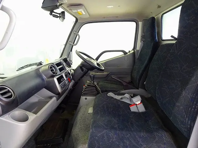 トヨタ ダイナ 2PG-GDY281(4WD)の写真8