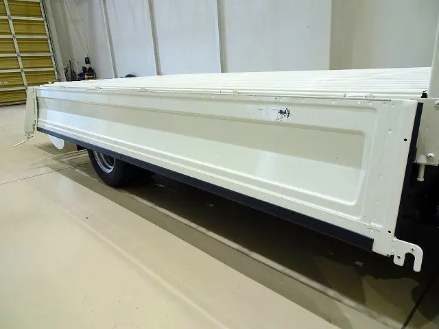 荷台内寸：312×160×38　三方開　スチールボディ　左右アオリ上部プロテクター　鳥居作業灯1個　アーム式PG/600kg付|トヨタ ダイナ 2PG-GDY281(4WD)の写真25
