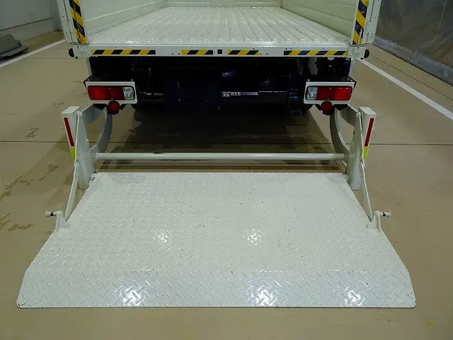 アーム式パワーゲート付　600kg　極東開発/S601-1SRT1　長：87cm/有効長：75cm　幅：143cm　左リアシャシPGスイッチコード|トヨタ ダイナ 2PG-GDY281(4WD)の写真30