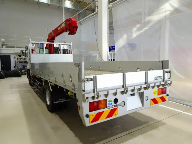 いすゞ フォワード 2RG-FSR90S2(2WD)の写真8