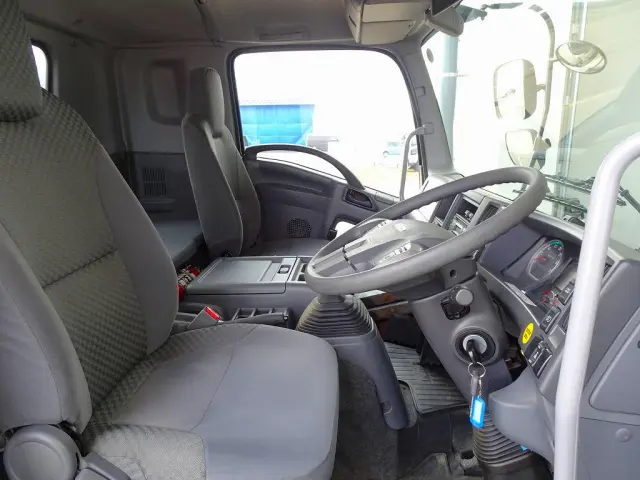 いすゞ フォワード 2RG-FSR90S2(2WD)の写真10