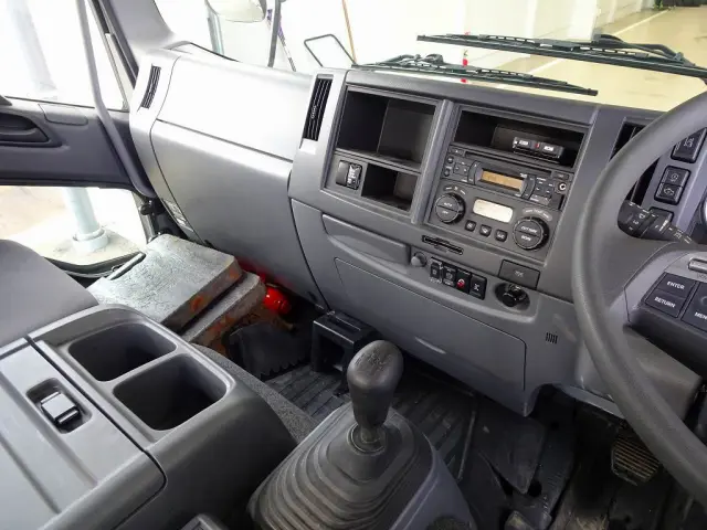 いすゞ フォワード 2RG-FSR90S2(2WD)の写真14