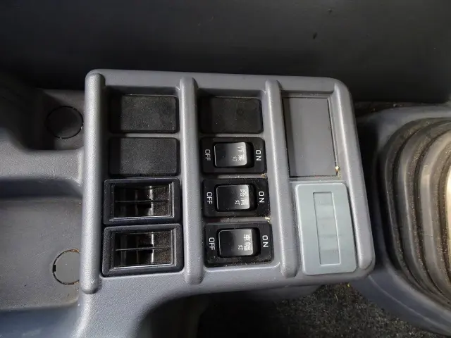 いすゞ フォワード 2RG-FSR90S2(2WD)の写真18