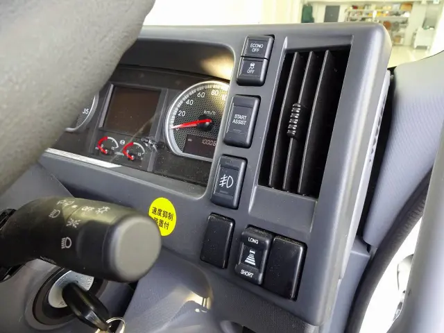 いすゞ フォワード 2RG-FSR90S2(2WD)の写真21