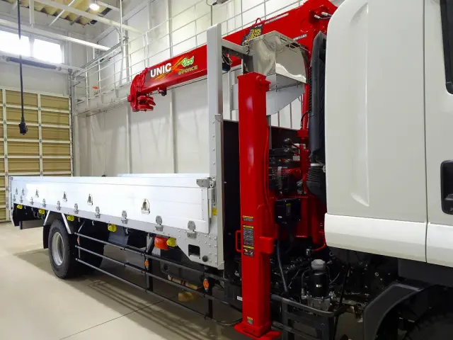 いすゞ フォワード 2RG-FSR90S2(2WD)の写真25