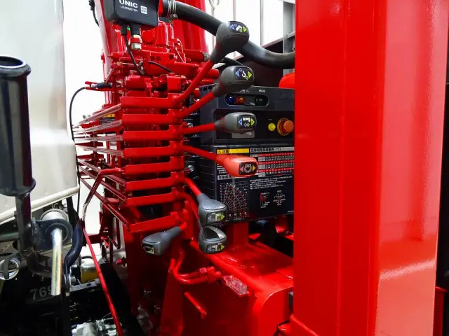 いすゞ フォワード 2RG-FSR90S2(2WD)の写真34