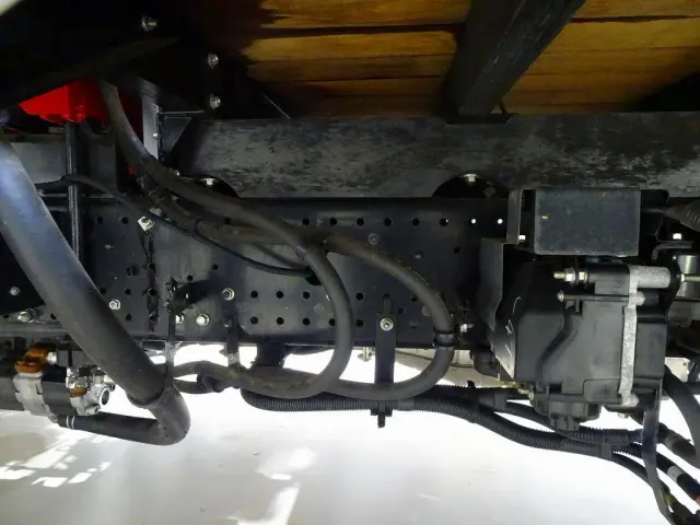 いすゞ フォワード 2RG-FSR90S2(2WD)の写真41