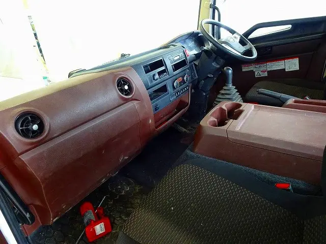 日野 レンジャー 2KG-FD2ABA(2WD)の写真8