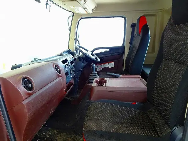 日野 レンジャー 2KG-FD2ABA(2WD)の写真9