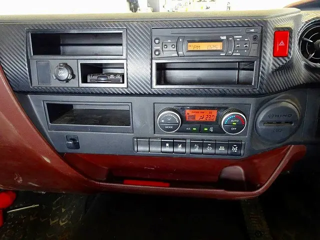 日野 レンジャー 2KG-FD2ABA(2WD)の写真12
