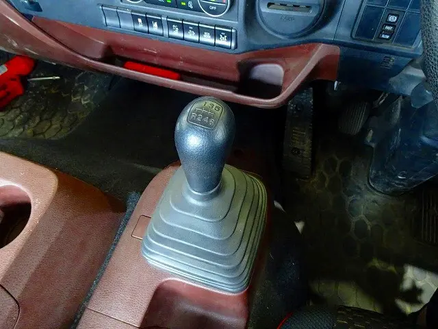 日野 レンジャー 2KG-FD2ABA(2WD)の写真20