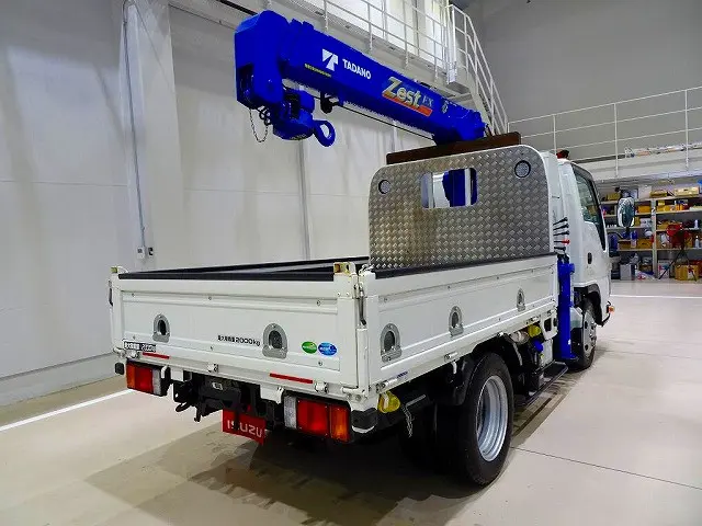 いすゞ エルフ 2RG-NKR88A(2WD)の写真3