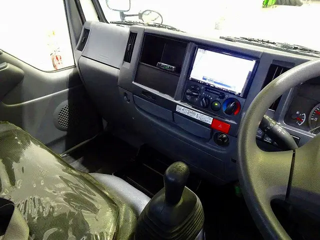 いすゞ エルフ 2RG-NKR88A(2WD)の写真9