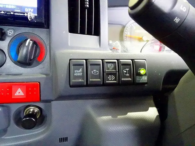 いすゞ エルフ 2RG-NKR88A(2WD)の写真11