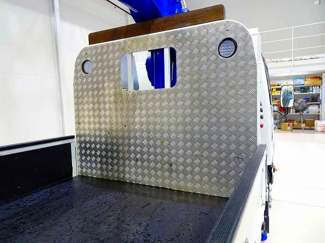 いすゞ エルフ 2RG-NKR88A(2WD)の写真24