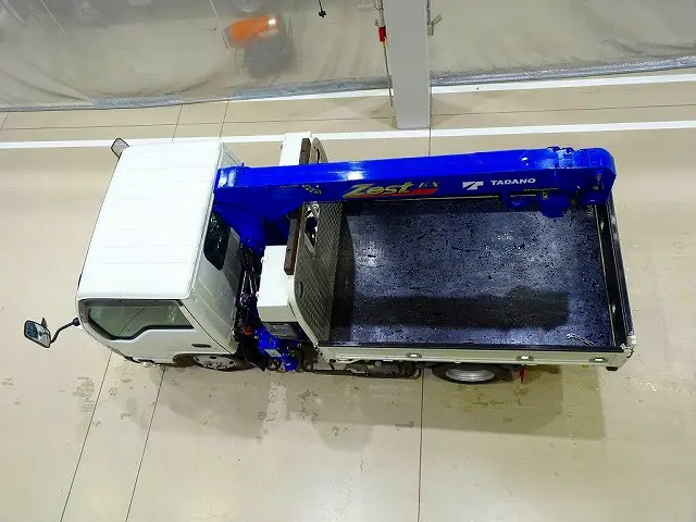 いすゞ エルフ 2RG-NKR88A(2WD)の写真33