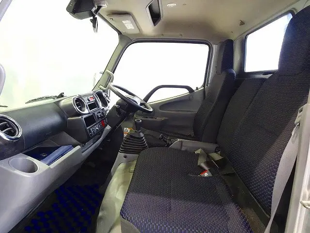 トヨタ ダイナ 2RG-XZU650(2WD)の写真8