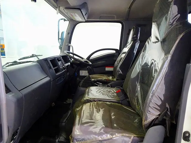 いすゞ フォワード 2RG-FRR90S2(2WD)の写真8
