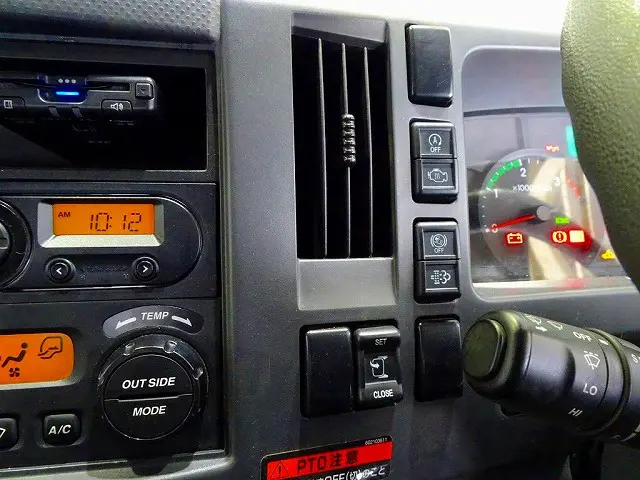 いすゞ フォワード 2RG-FRR90S2(2WD)の写真12