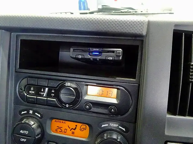 いすゞ フォワード 2RG-FRR90S2(2WD)の写真14