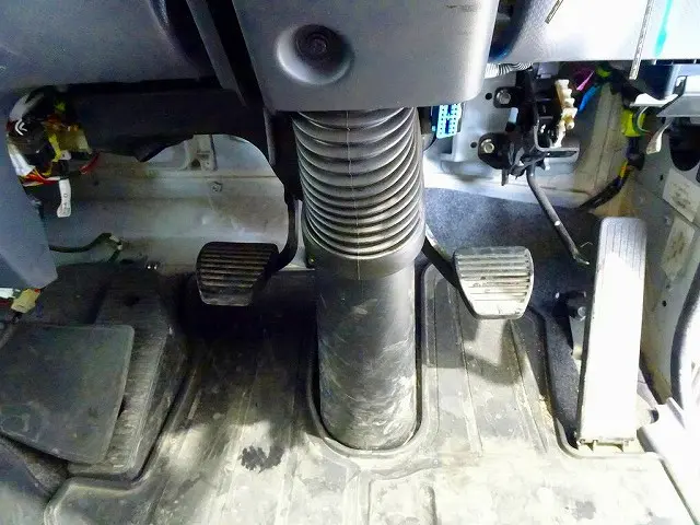 いすゞ フォワード 2RG-FRR90S2(2WD)の写真18