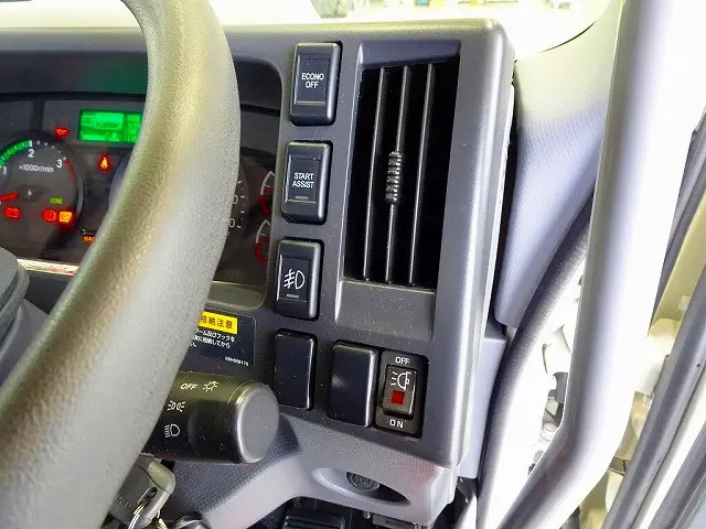 いすゞ フォワード 2RG-FRR90S2(2WD)の写真19