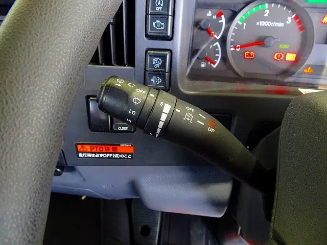 いすゞ フォワード 2RG-FRR90S2(2WD)の写真20