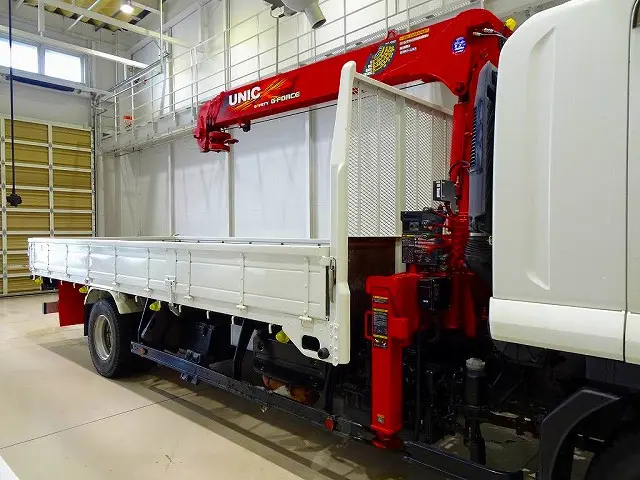 いすゞ フォワード 2RG-FRR90S2(2WD)の写真23