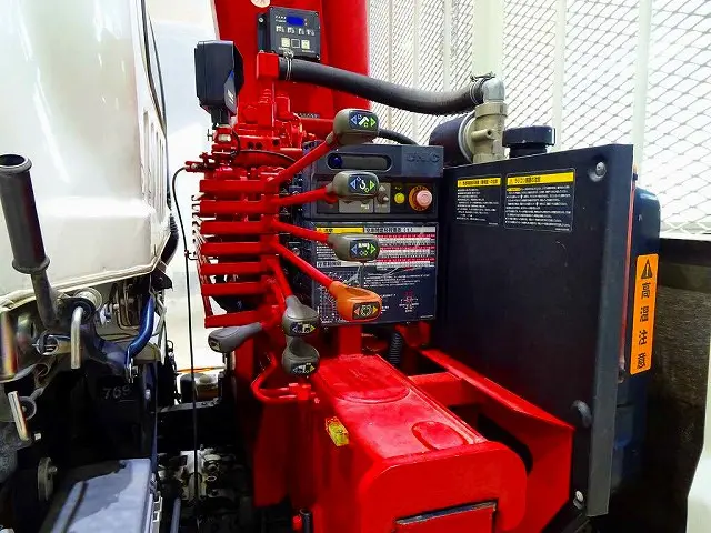 いすゞ フォワード 2RG-FRR90S2(2WD)の写真32