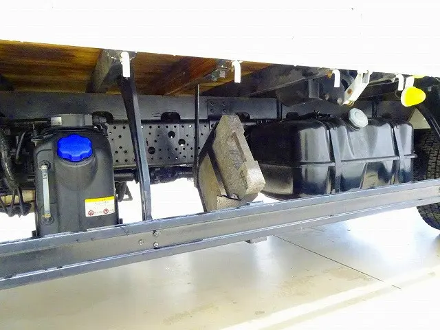 いすゞ フォワード 2RG-FRR90S2(2WD)の写真36