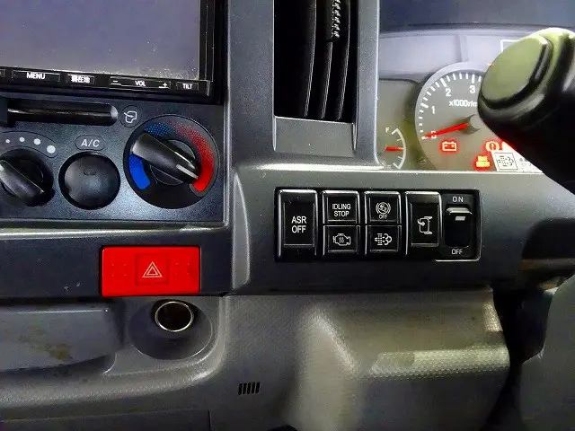 いすゞ エルフ TKG-NKR85R(2WD)の写真11