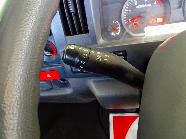 いすゞ エルフ TKG-NKR85R(2WD)の写真20