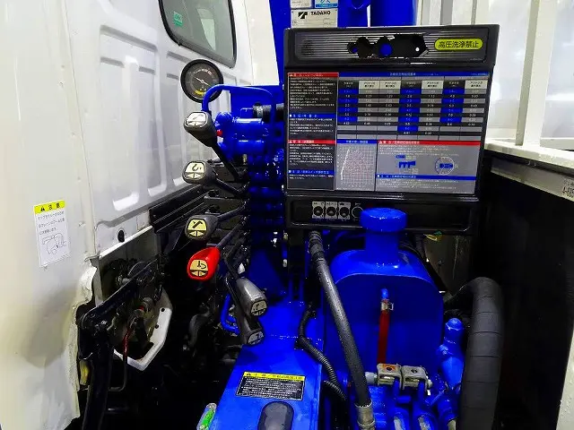 いすゞ エルフ TKG-NKR85R(2WD)の写真32