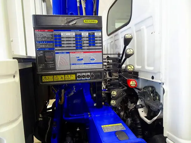 タダノ4段　2.6t吊り　ZE264HR　ラジコン/フックイン/リアジャッキ付　未格納警報装置　クレーン敷板4枚　※令和 8年 3月クレーン年次点検済|いすゞ エルフ TKG-NKR85R(2WD)の写真33